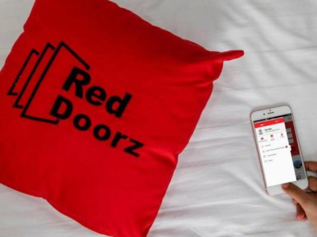 RedDoorz near Ramai Mall Malioboro Yogyakarta Esterno foto